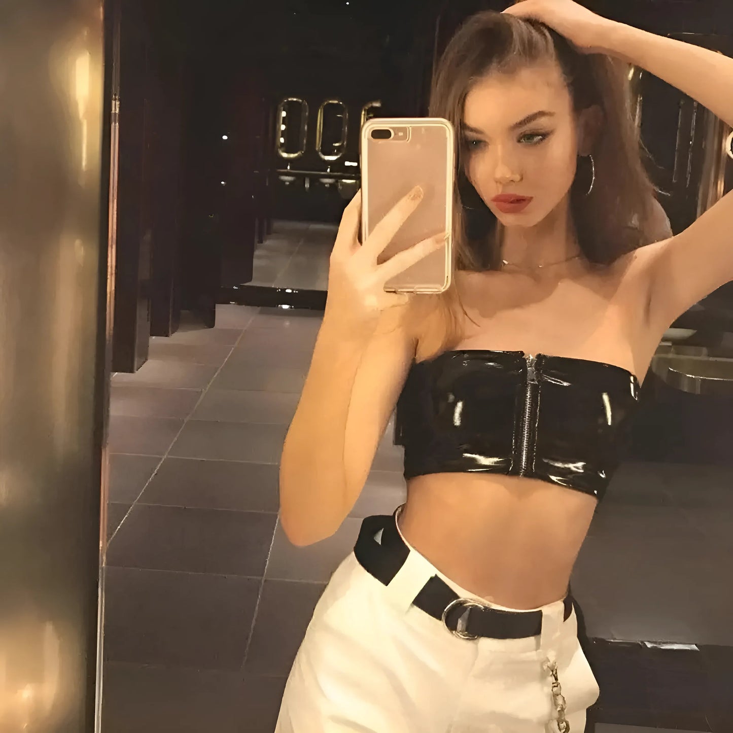 Soutien-gorge bandeau en latex avec fermeture éclair