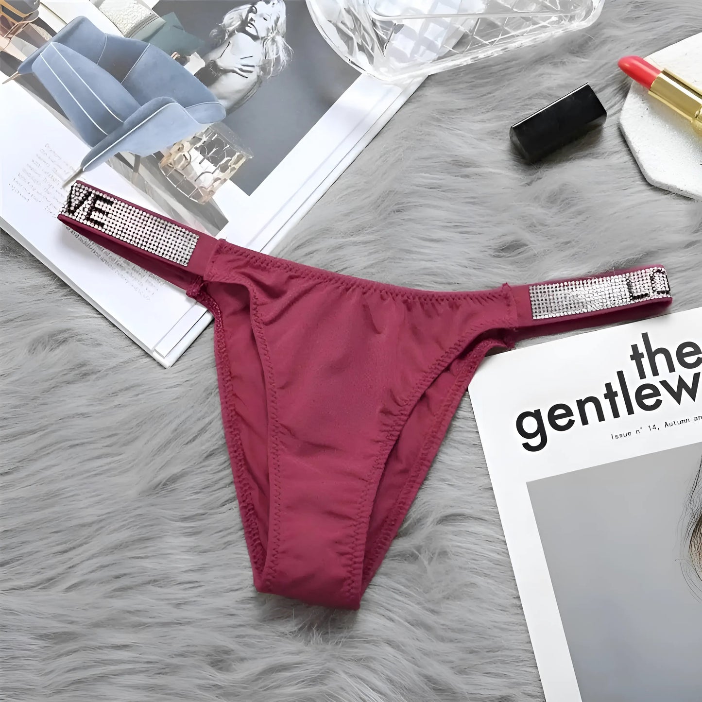 String de lingerie LOVE pour femmes