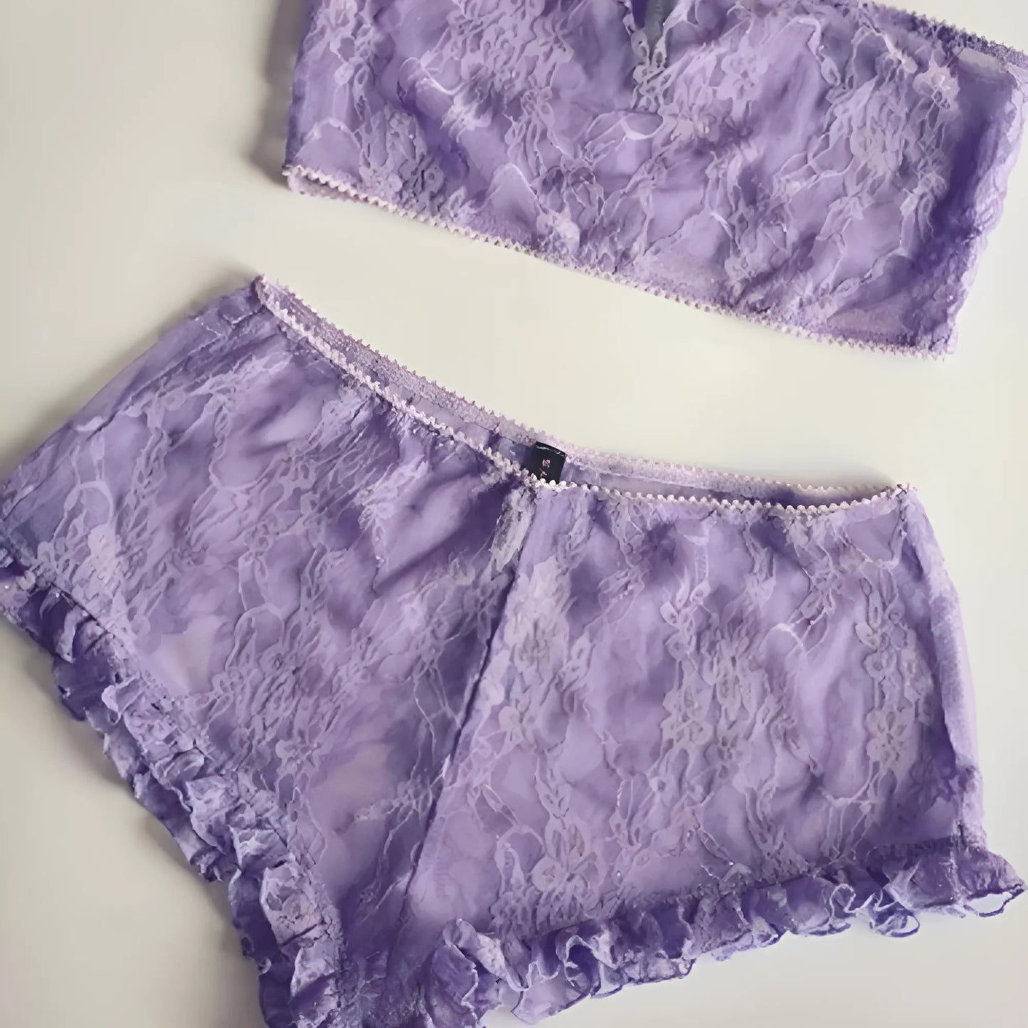 Violet Ensemble de lingerie en dentelle avec volants