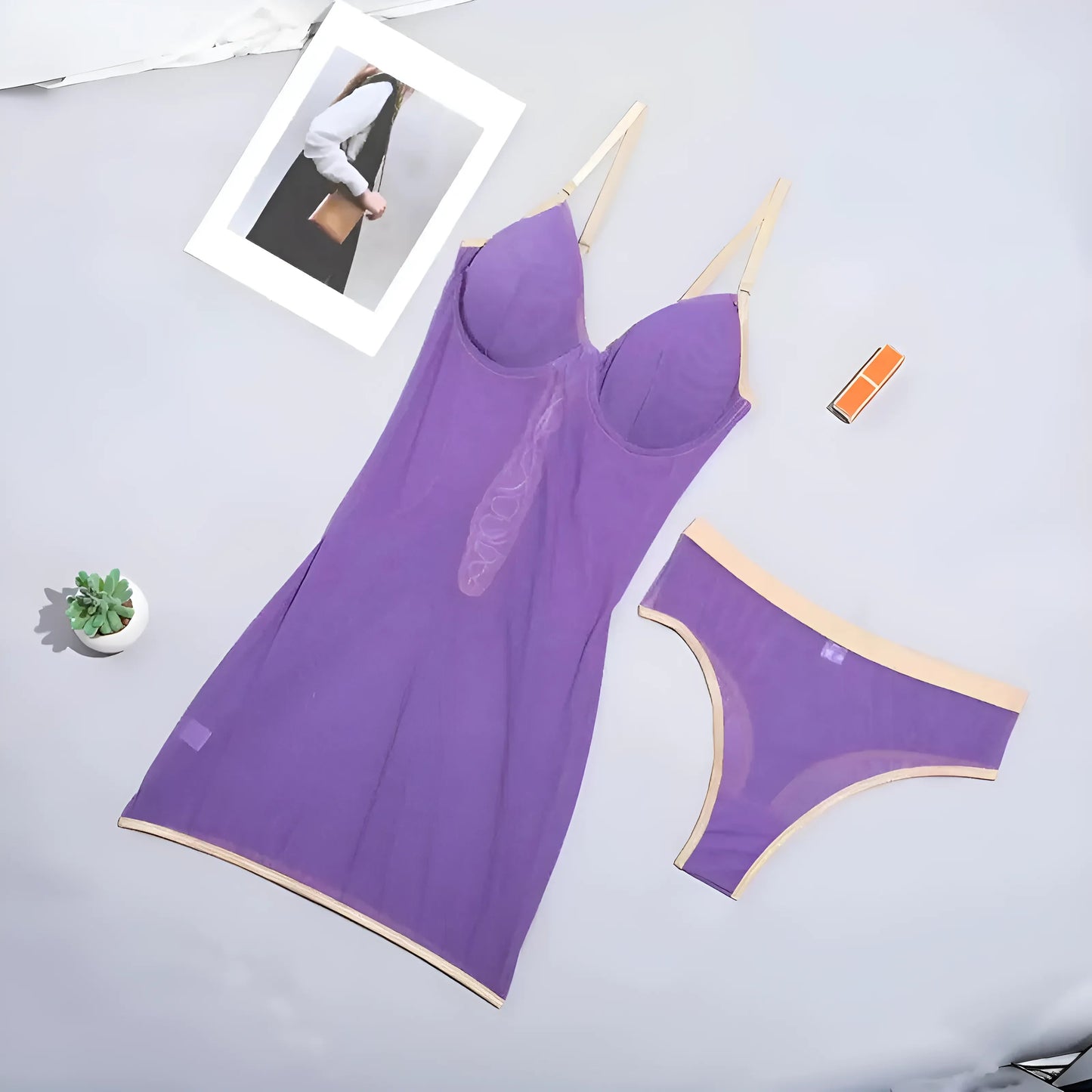 Violet Nuisette en dentelle