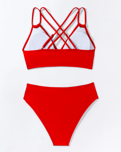 Maillot de bain avec des bretelles croisées dans le dos