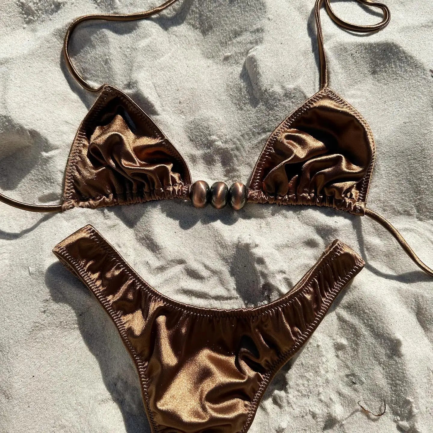 Bikini brillant deux pièces à bretelles réglables