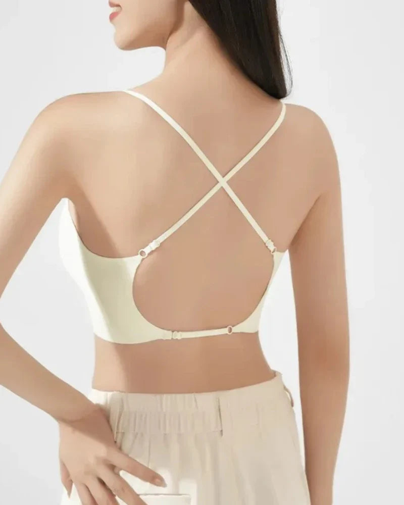 Soutien-gorge doux à fines bretelles avec un bas plongeant