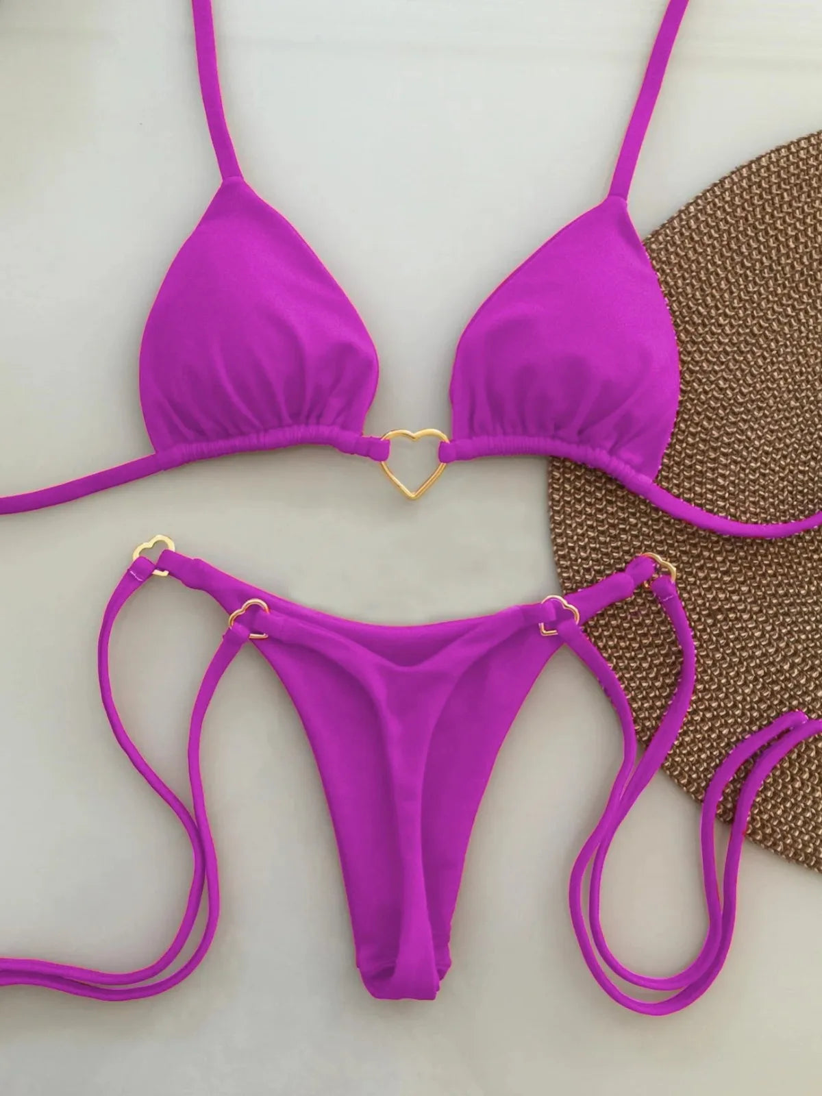 Bikini deux pièces avec détails cœurs dorés