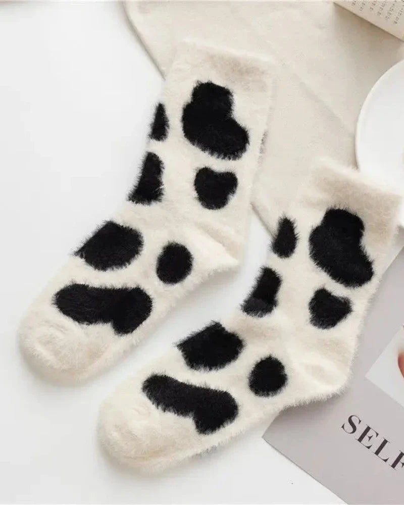 Chaussettes longues à motifs en peluche à pois