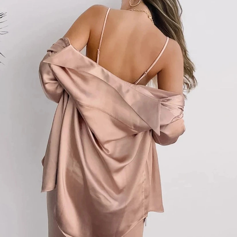 Ensemble de pyjama long en satin à 3 pièces