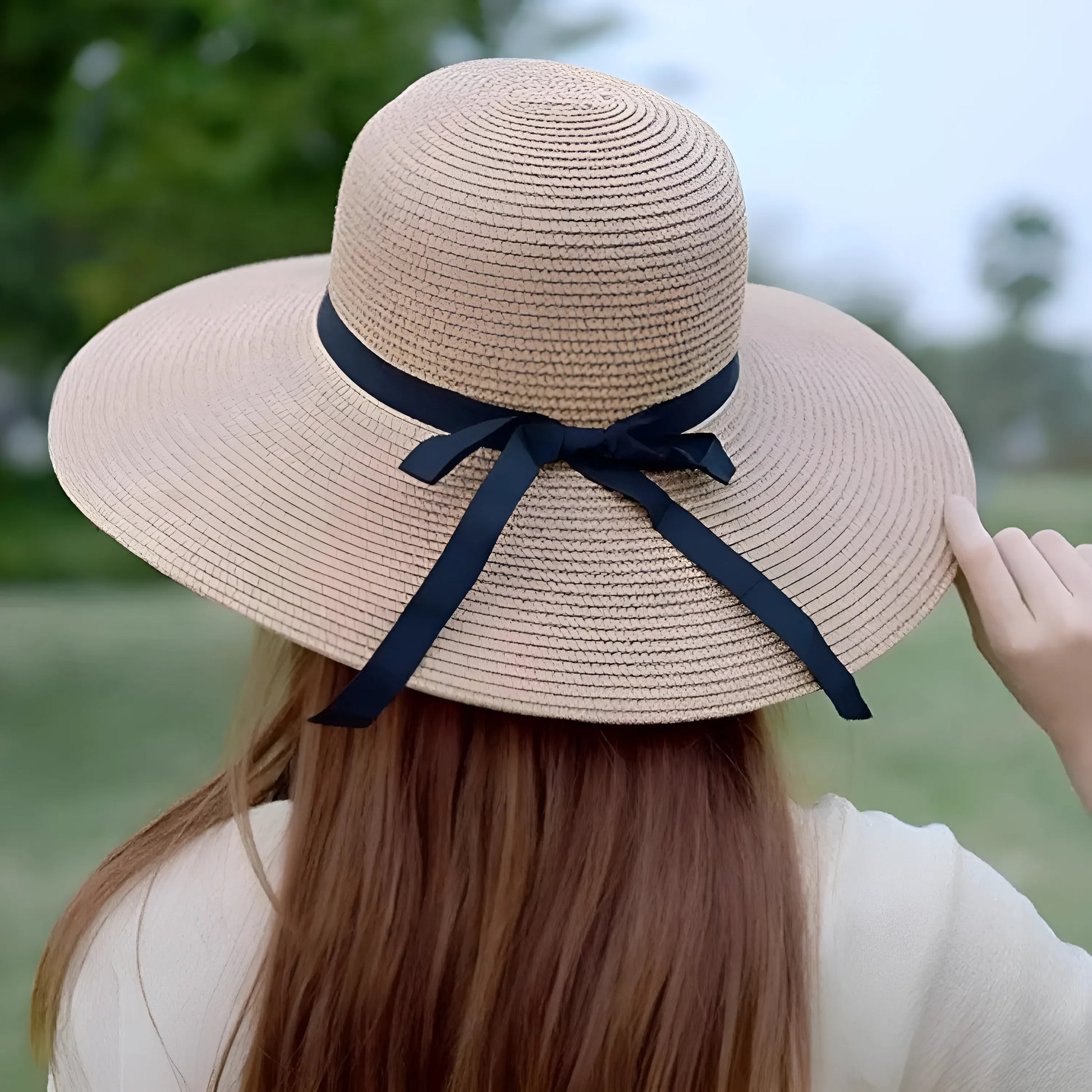 Beige Chapeau de plage avec nœud