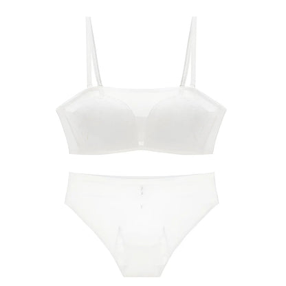 Blanc Ensemble de lingerie en dentelle avec soutien-gorge couvrant.