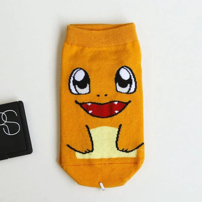 Chaussettes courtes avec des impressions de pokemon - orange / 36-39