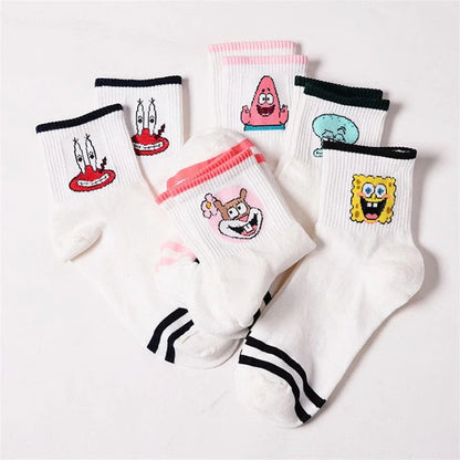 Chaussettes longues avec des personnages de dessins animés