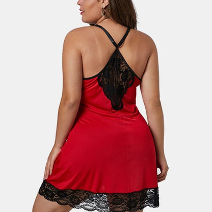 Chemise de nuit avec insert en dentelle en grande taille