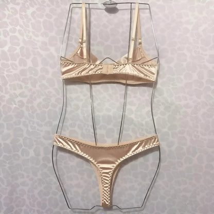  Ensemble de lingerie dorée