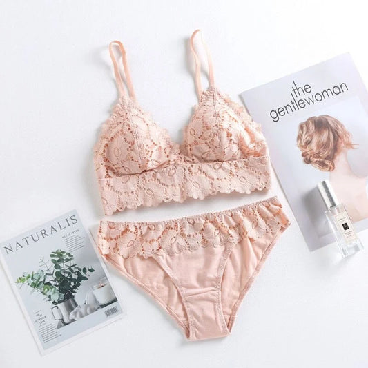 Ensemble de lingerie en dentelle avec des fleurs - rose / s