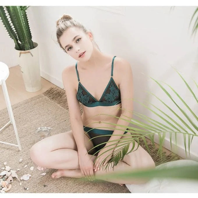 Ensemble de lingerie en dentelle avec détails en mesh - vert / s