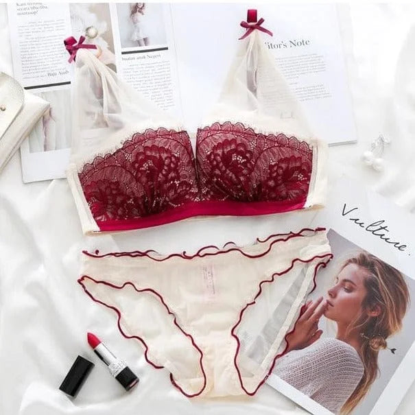 Ensemble de lingerie en dentelle avec résille - rouge / 85a