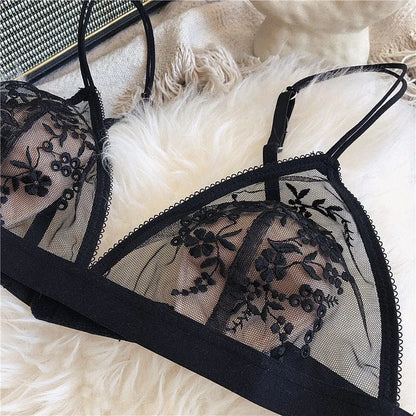 Ensemble de lingerie transparente en dentelle