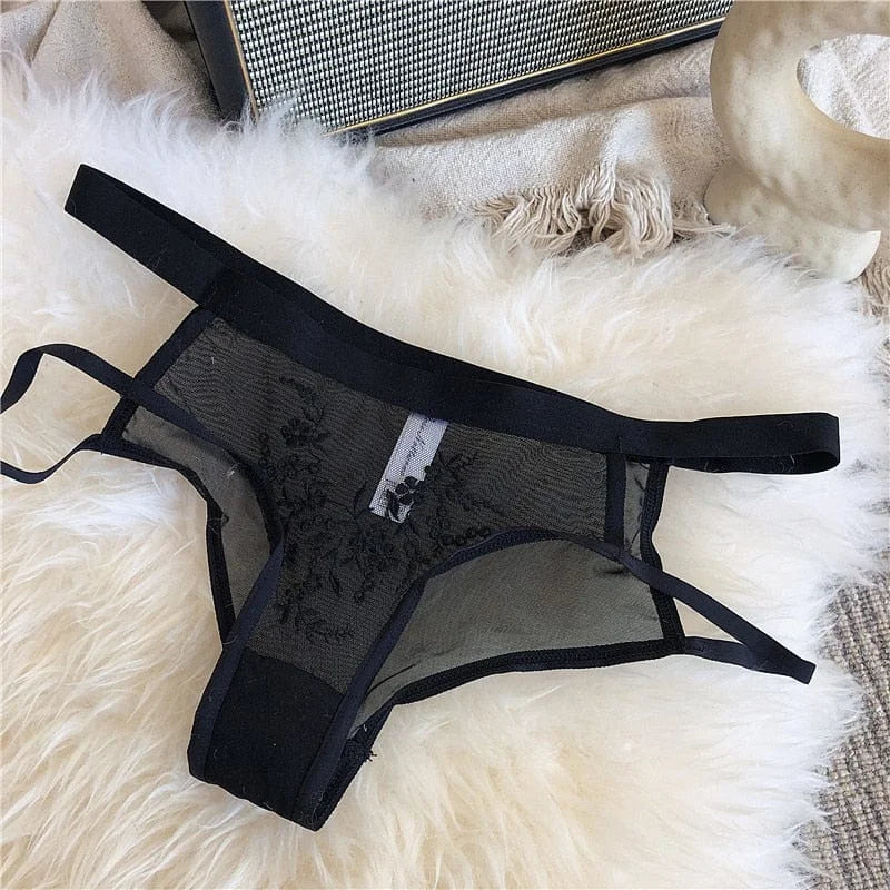 Ensemble de lingerie transparente en dentelle