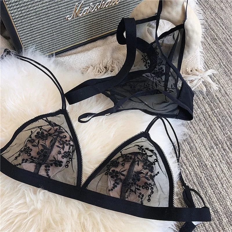 Ensemble de lingerie transparente en dentelle