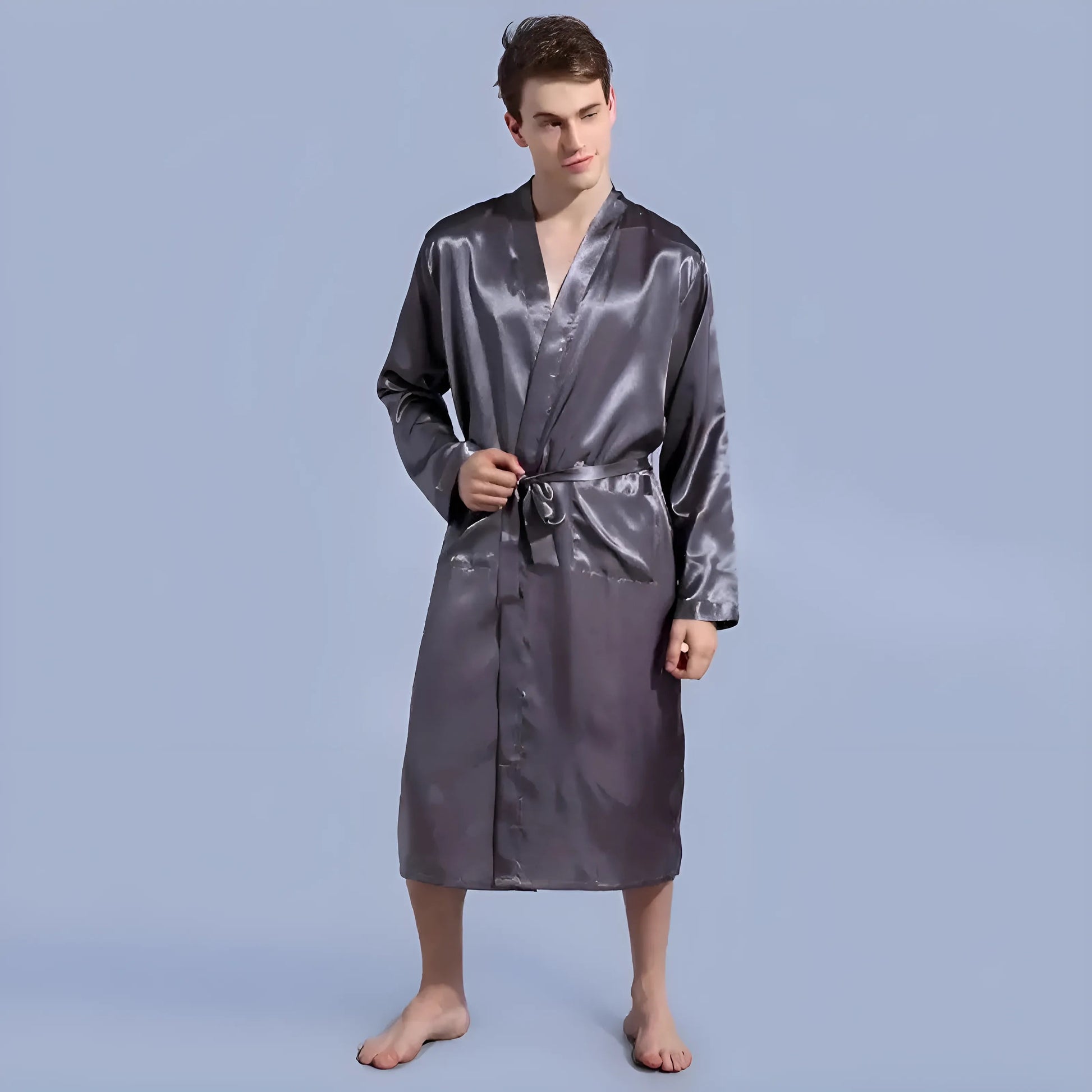 Gris Robe en satin pour hommes