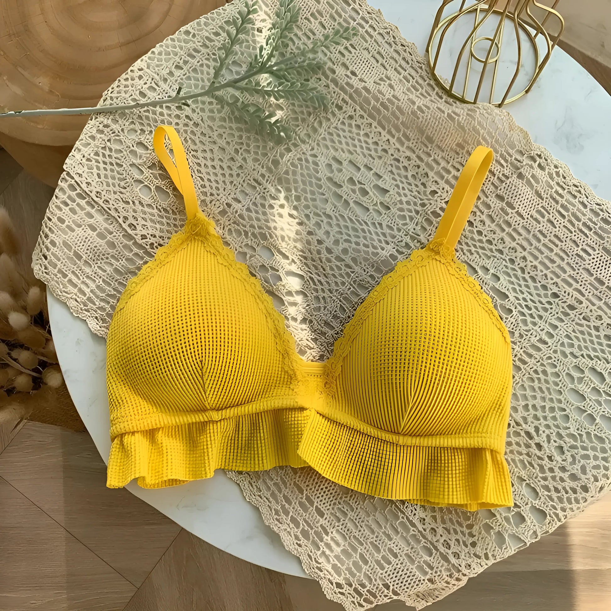 Jaune Bralette en dentelle avec bordure à volants