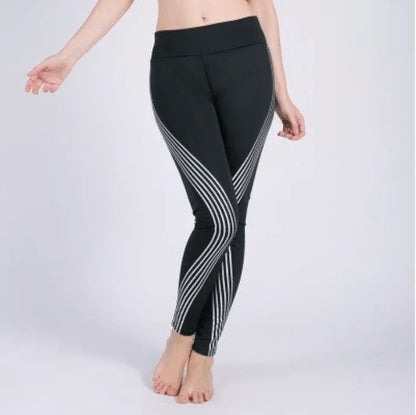 Leggings de sport avec des rayures décoratives - noir / s