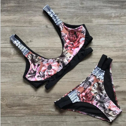 Maillot de bain deux pièces à motifs floraux délicats - rose / s