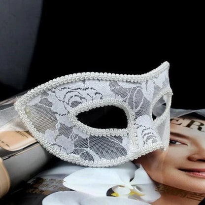 Masque en dentelle délicate - blanc / universel