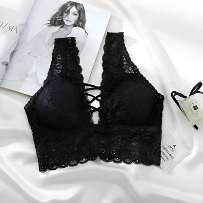 Noir Bralette en dentelle avec des bretelles sur le décolleté