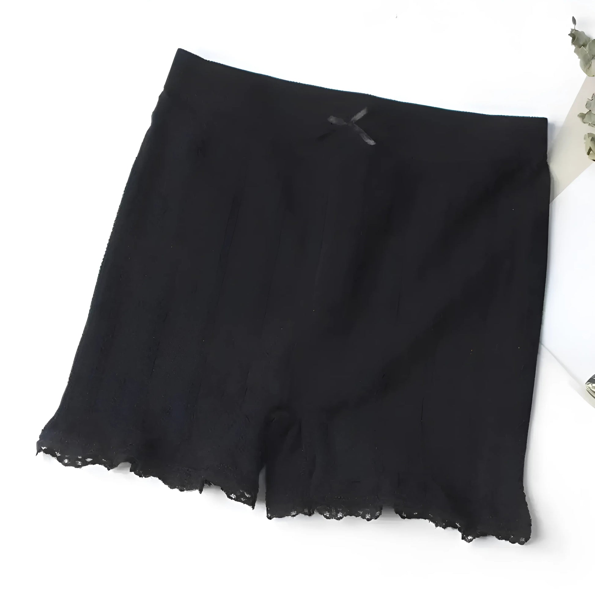 Noir Culottes de femme avec garniture décorative