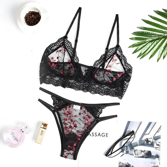 Noir Ensemble de lingerie avec des bretelles décoratives