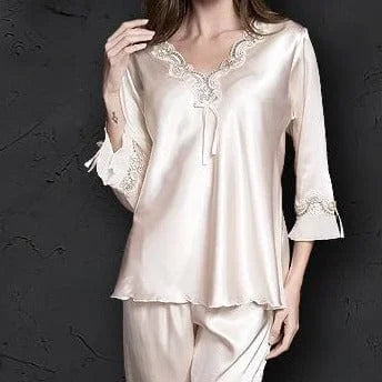 Pyjama pour femme avec des manches longues - beige / s