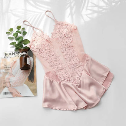 Pyjama une-pièce pour femmes avec dentelle - rose / universel