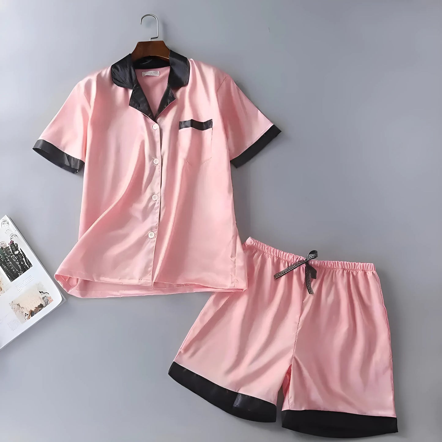 Rose Pyjamas pour femmes avec garniture décorative