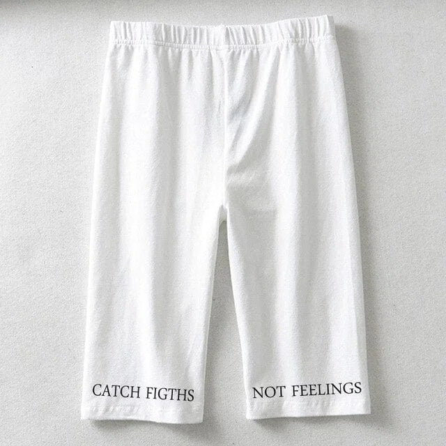 Shorts de sport avec des lettres