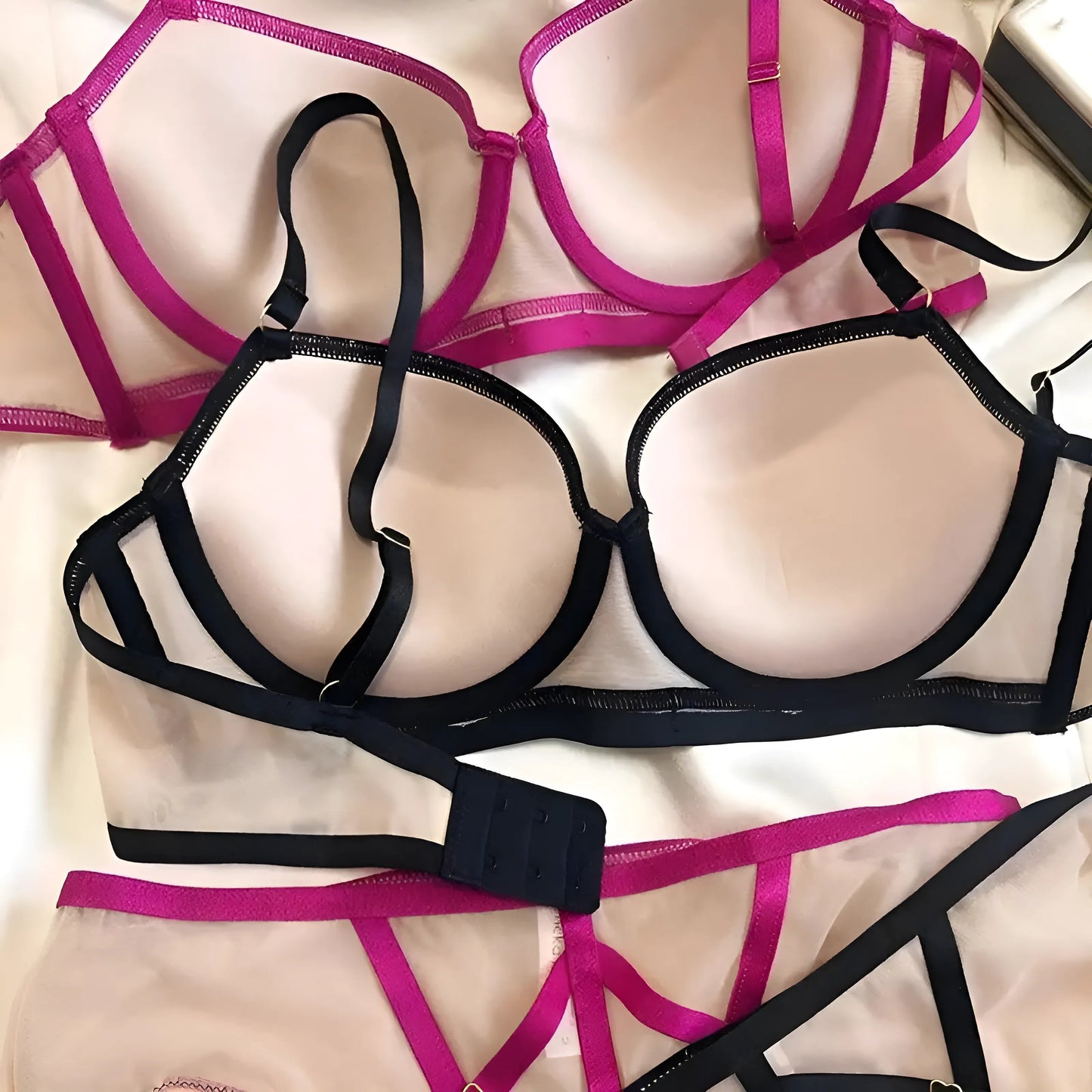  Soutien-gorge push-up avec bretelles contrastées