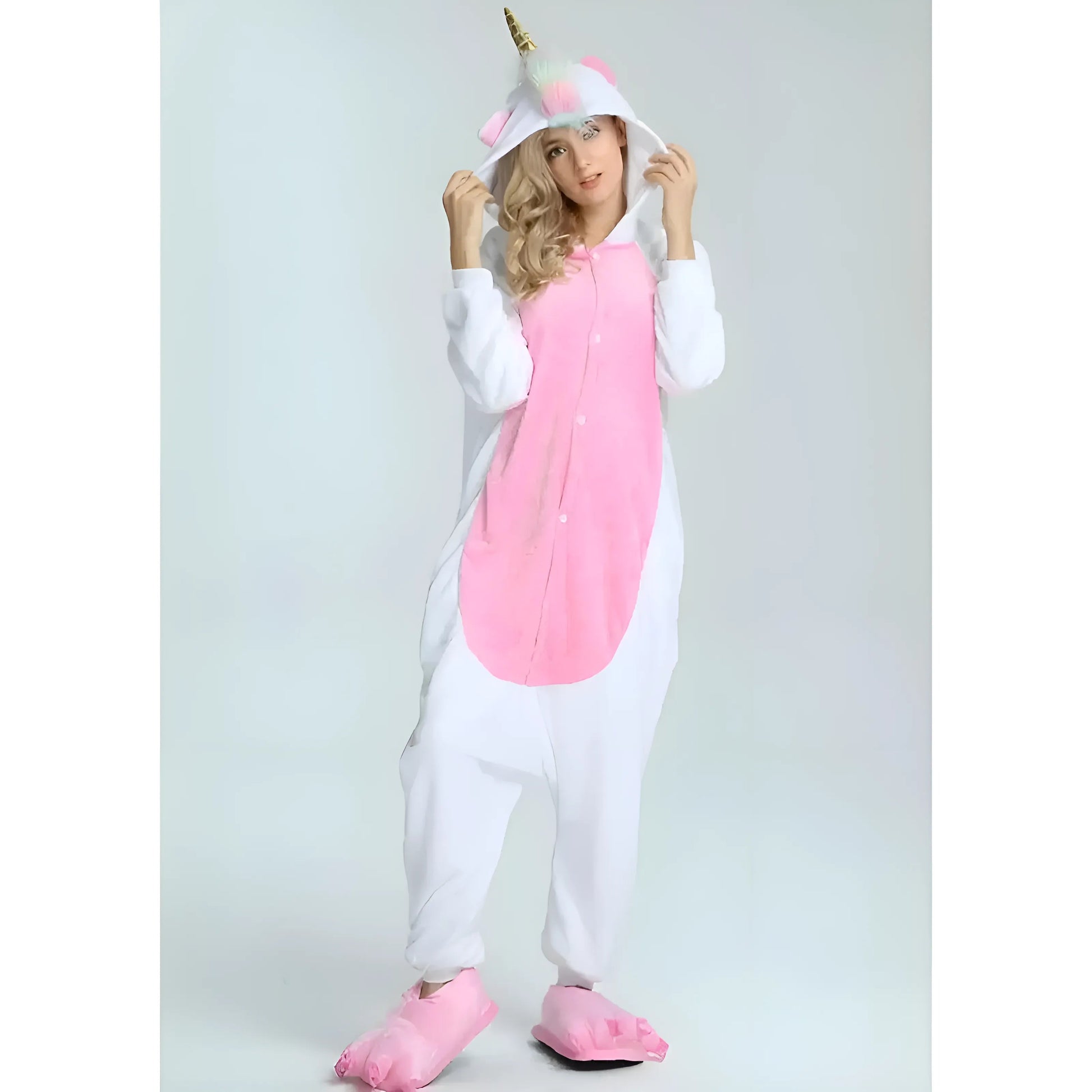  Unicorn Onesie in French is "Combinaison licorne".